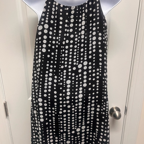 White House Black Market Womens Ruffle Polka Dots Chiffon Tank Size Medium - Picture 3 of 8